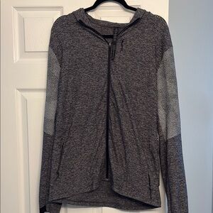Men’s Lululemon running jacket like new size large